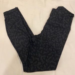 Lululemon align, evergreen camo color size2